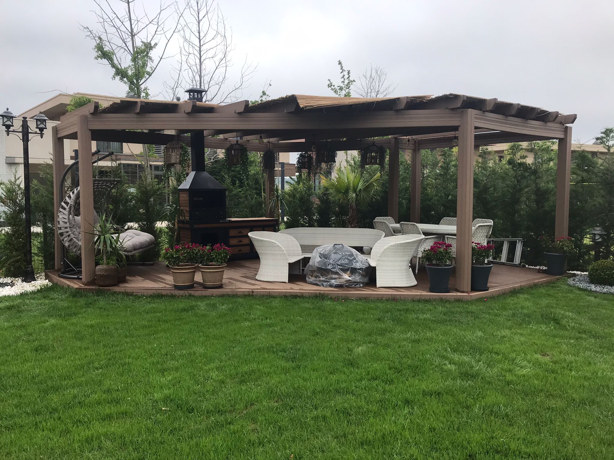 Premium Kompozit Pergola